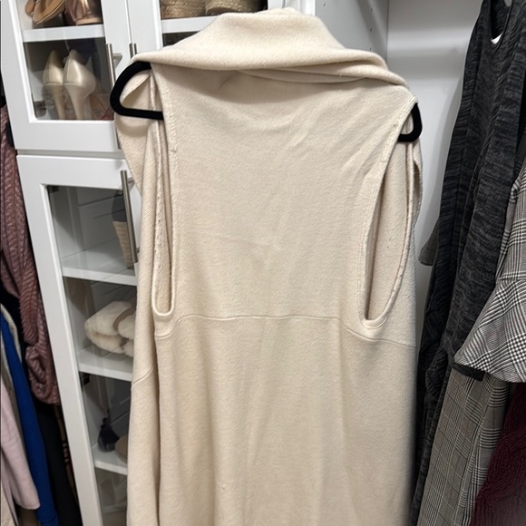 Elegant Cream Women's Sweater - Picture 3 of 3